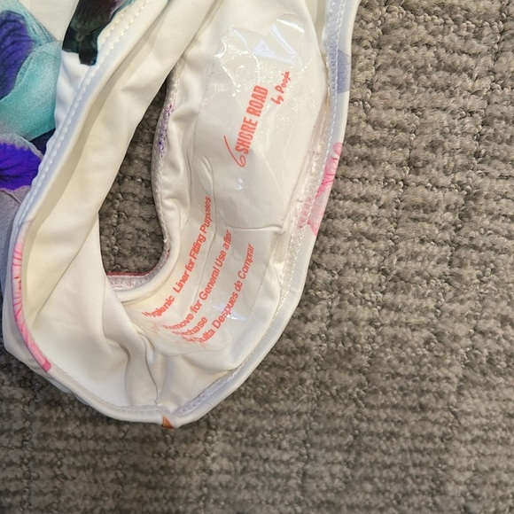 6 Shore Road By Pooja Waterside Colombia Floral Cut Out One Piece Swimsuit L - Picture 9 of 9